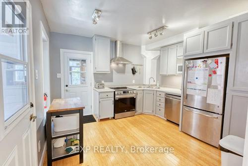 512 Mcleod Street, Ottawa, ON - Indoor Photo Showing Kitchen