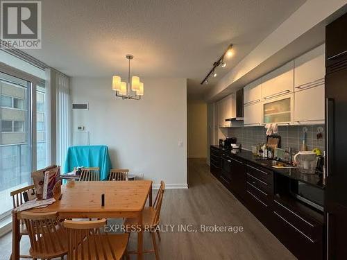 912 Br2 - 770 Bay Street, Toronto, ON - Indoor