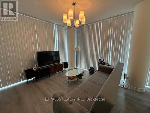 912 Br2 - 770 Bay Street, Toronto, ON - Indoor Photo Showing Living Room