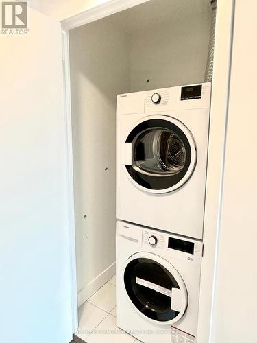 1502 - 308 Jarvis Street, Toronto, ON - Indoor Photo Showing Laundry Room