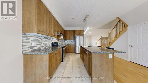 76 Wimbledon Court, Whitby, ON - Indoor Photo Showing Kitchen