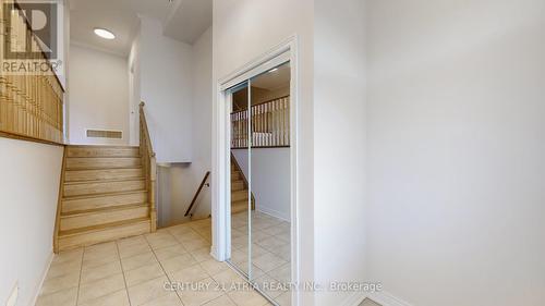 76 Wimbledon Court, Whitby, ON - Indoor Photo Showing Other Room