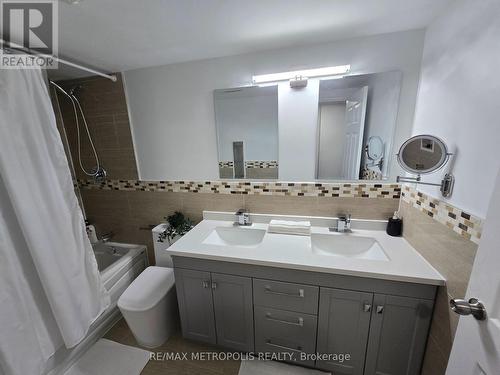 107 - 1701 Mccowan Road, Toronto, ON - Indoor Photo Showing Bathroom