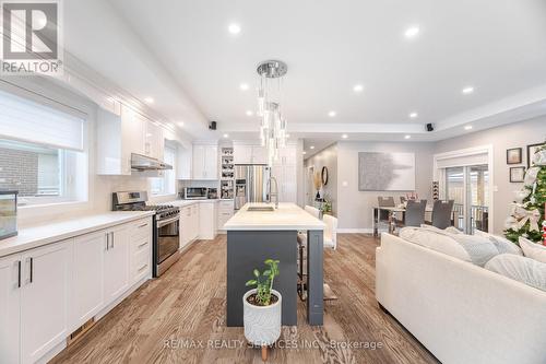 377 Bartley Bull Parkway, Brampton, ON - Indoor Photo Showing Kitchen With Upgraded Kitchen