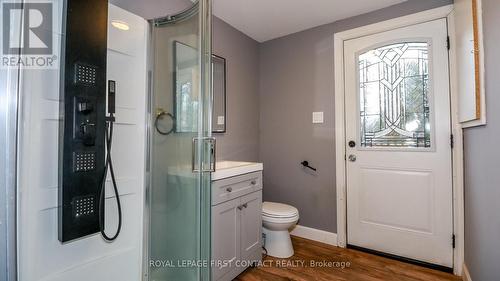 2427 Wallace Avenue, Innisfil, ON - Indoor Photo Showing Bathroom