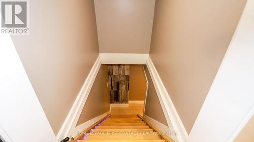 2427 Wallace Avenue, Innisfil, ON - Indoor Photo Showing Other Room