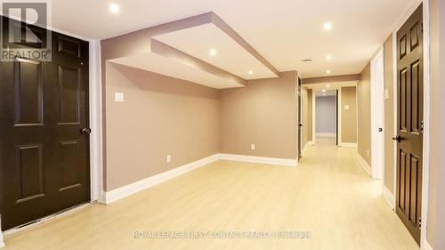 2427 Wallace Avenue, Innisfil, ON - Indoor Photo Showing Other Room