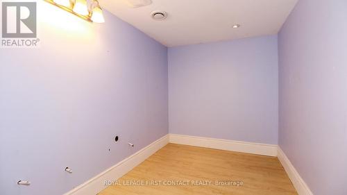 2427 Wallace Avenue, Innisfil, ON - Indoor Photo Showing Other Room