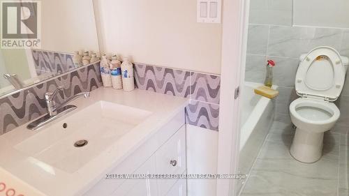 757 Ossington Avenue, Toronto, ON - Indoor Photo Showing Bathroom