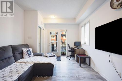 171 - 250 Sunny Meadow Boulevard, Brampton, ON - Indoor Photo Showing Living Room