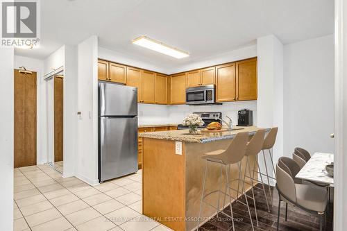 1004 - 3 Michael Power Place, Toronto, ON - Indoor Photo Showing Kitchen