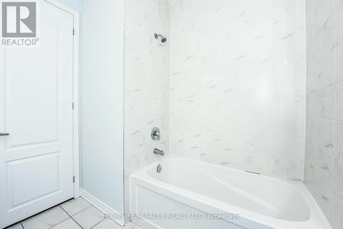 120 Benhurst Crescent, Brampton, ON - Indoor Photo Showing Bathroom