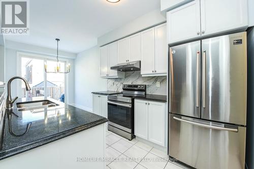 120 Benhurst Crescent, Brampton, ON - Indoor Photo Showing Kitchen With Upgraded Kitchen