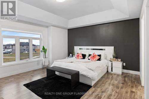 1176 Kamloops Street, Windsor, ON - Indoor Photo Showing Bedroom