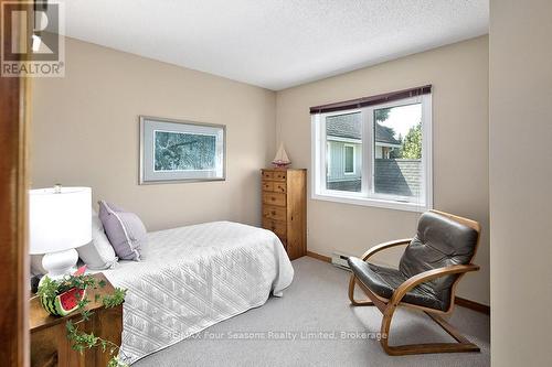 9 - 2 Ramblings Way, Collingwood, ON - Indoor Photo Showing Bedroom