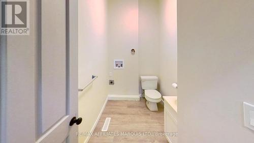 10 Millville Avenue, Cornwall, ON - Indoor Photo Showing Bathroom