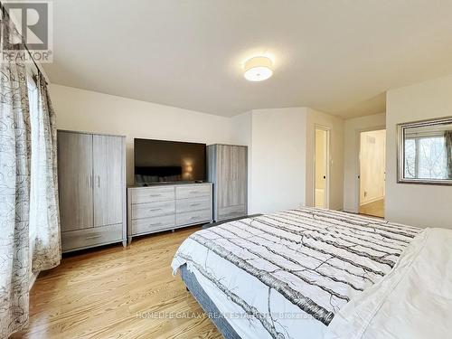 8E Hycrest Avenue, Toronto, ON - Indoor Photo Showing Bedroom