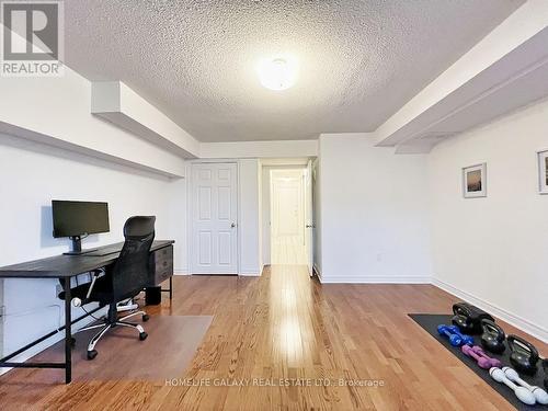 8E Hycrest Avenue, Toronto, ON - Indoor Photo Showing Office