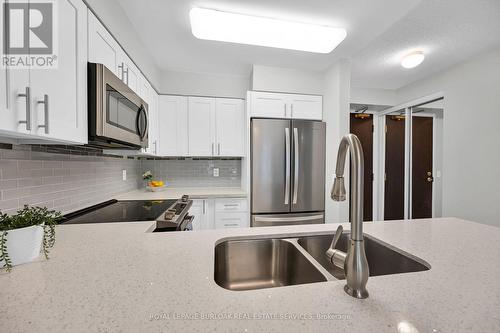 709 - 30 Grand Trunk Crescent, Toronto, ON - Indoor Photo Showing Kitchen With Double Sink With Upgraded Kitchen