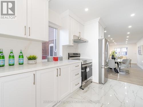 105 Westlake Avenue, Toronto, ON - Indoor Photo Showing Kitchen