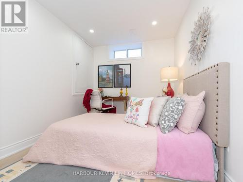 105 Westlake Avenue, Toronto, ON - Indoor Photo Showing Bedroom