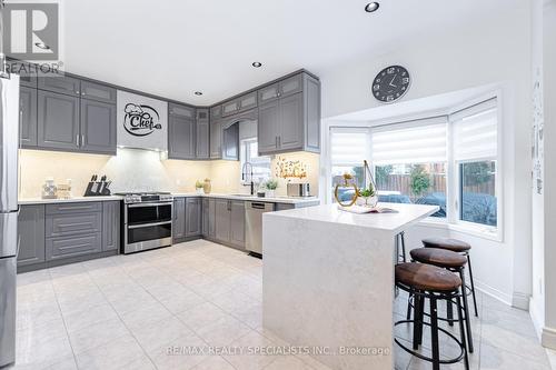 15 Cookview Drive, Brampton, ON - Indoor Photo Showing Kitchen With Stainless Steel Kitchen With Upgraded Kitchen