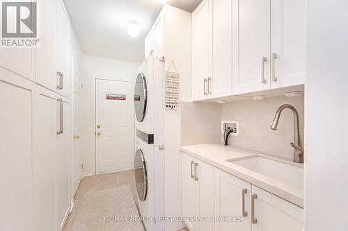 15 Cookview Drive, Brampton, ON - Indoor Photo Showing Laundry Room