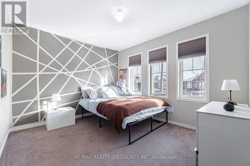 15 Cookview Drive, Brampton, ON - Indoor Photo Showing Bedroom