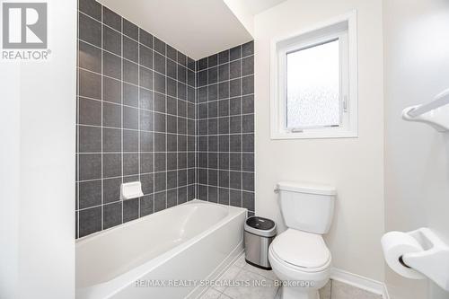 15 Cookview Drive, Brampton, ON - Indoor Photo Showing Bathroom