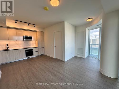 1105 - 425 Front Street E, Toronto, ON - Indoor Photo Showing Kitchen