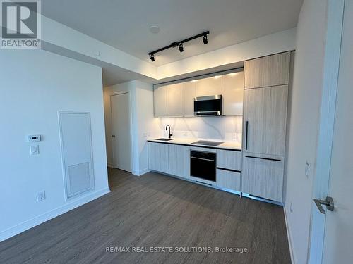 1105 - 425 Front Street E, Toronto, ON - Indoor Photo Showing Kitchen