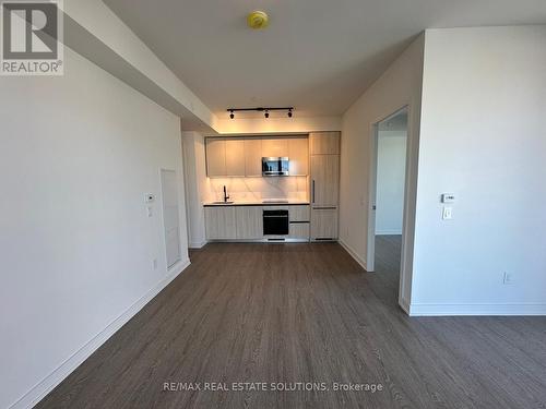 1105 - 425 Front Street E, Toronto, ON - Indoor Photo Showing Kitchen