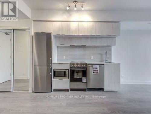 2709 - 181 Dundas Street, Toronto, ON - Indoor Photo Showing Kitchen