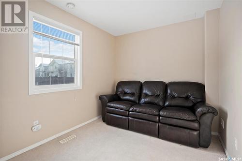 65 135 Pawlychenko Lane, Saskatoon, SK - Indoor Photo Showing Living Room