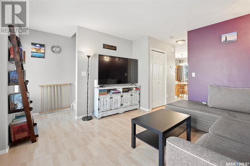 65 135 Pawlychenko Lane, Saskatoon, SK - Indoor Photo Showing Living Room