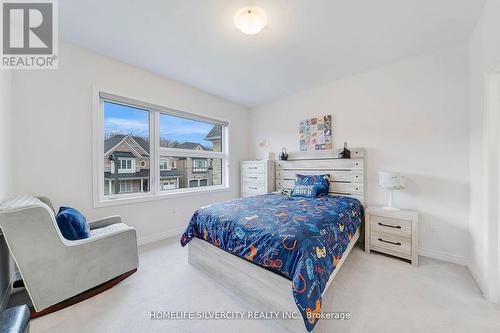 398 Spyglass Green, Oakville, ON - Indoor Photo Showing Bedroom