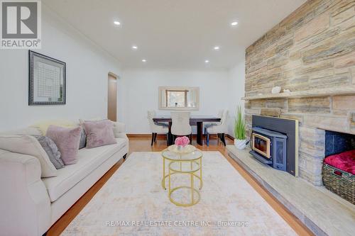 178 Ripplewood Road, Cambridge, ON - Indoor Photo Showing Living Room With Fireplace