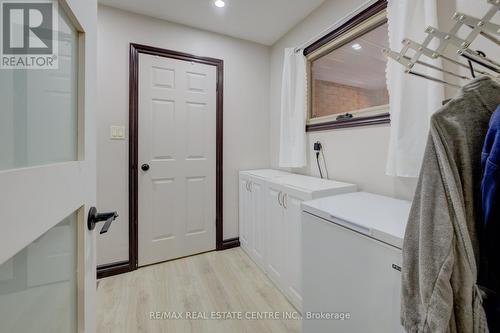 178 Ripplewood Road, Cambridge, ON - Indoor Photo Showing Laundry Room