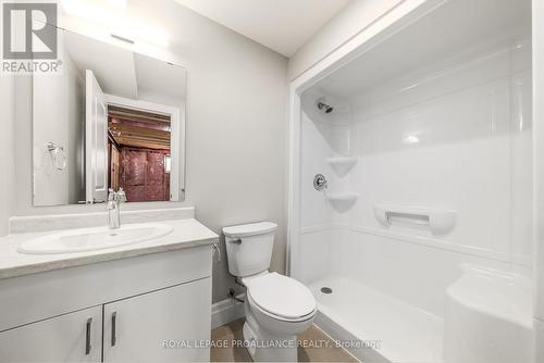 10 French Street, Prince Edward County (Picton), ON - Indoor Photo Showing Bathroom