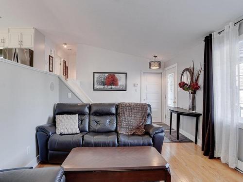 Salon - 2461 Rue Des Chouettes, Terrebonne (La Plaine), QC - Indoor Photo Showing Living Room