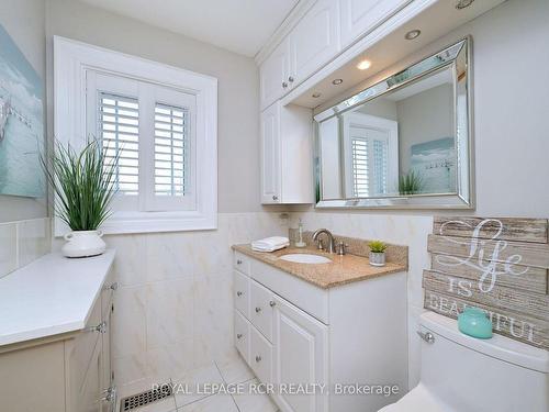 20 Joseph St, Adjala-Tosorontio, ON - Indoor Photo Showing Bathroom