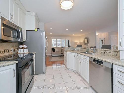 20 Joseph St, Adjala-Tosorontio, ON - Indoor Photo Showing Kitchen With Double Sink