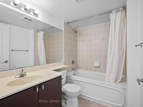 2003-33 Elm Dr W, Mississauga, ON - Indoor Photo Showing Bathroom