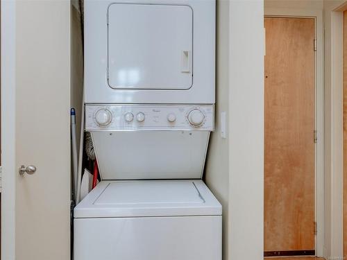 513-409 Swift St, Victoria, BC - Indoor Photo Showing Laundry Room