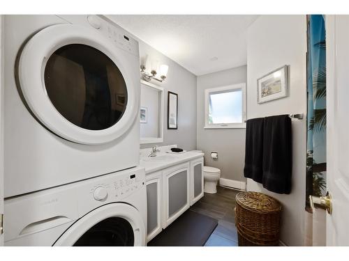 20784 48 Avenue, Langley, BC - Indoor Photo Showing Laundry Room