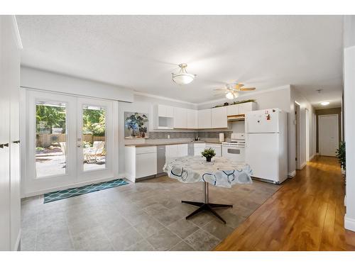 20784 48 Avenue, Langley, BC - Indoor Photo Showing Kitchen