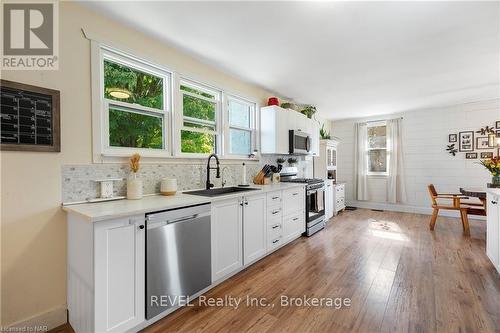 2951 Chippawa Road, Port Colborne (873 - Bethel), ON - Indoor Photo Showing Kitchen