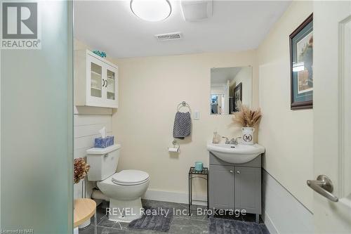 2951 Chippawa Road, Port Colborne (873 - Bethel), ON - Indoor Photo Showing Bathroom