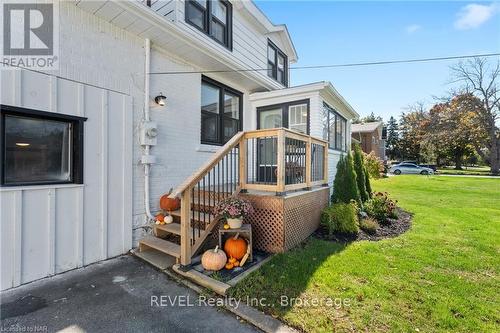 2951 Chippawa Road, Port Colborne (873 - Bethel), ON - Outdoor With Deck Patio Veranda With Exterior