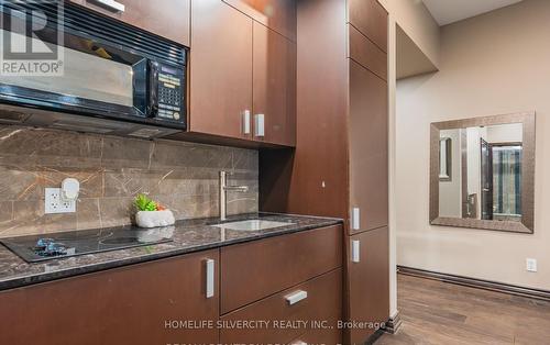 814 - 1 King Street E, Toronto, ON - Indoor Photo Showing Kitchen